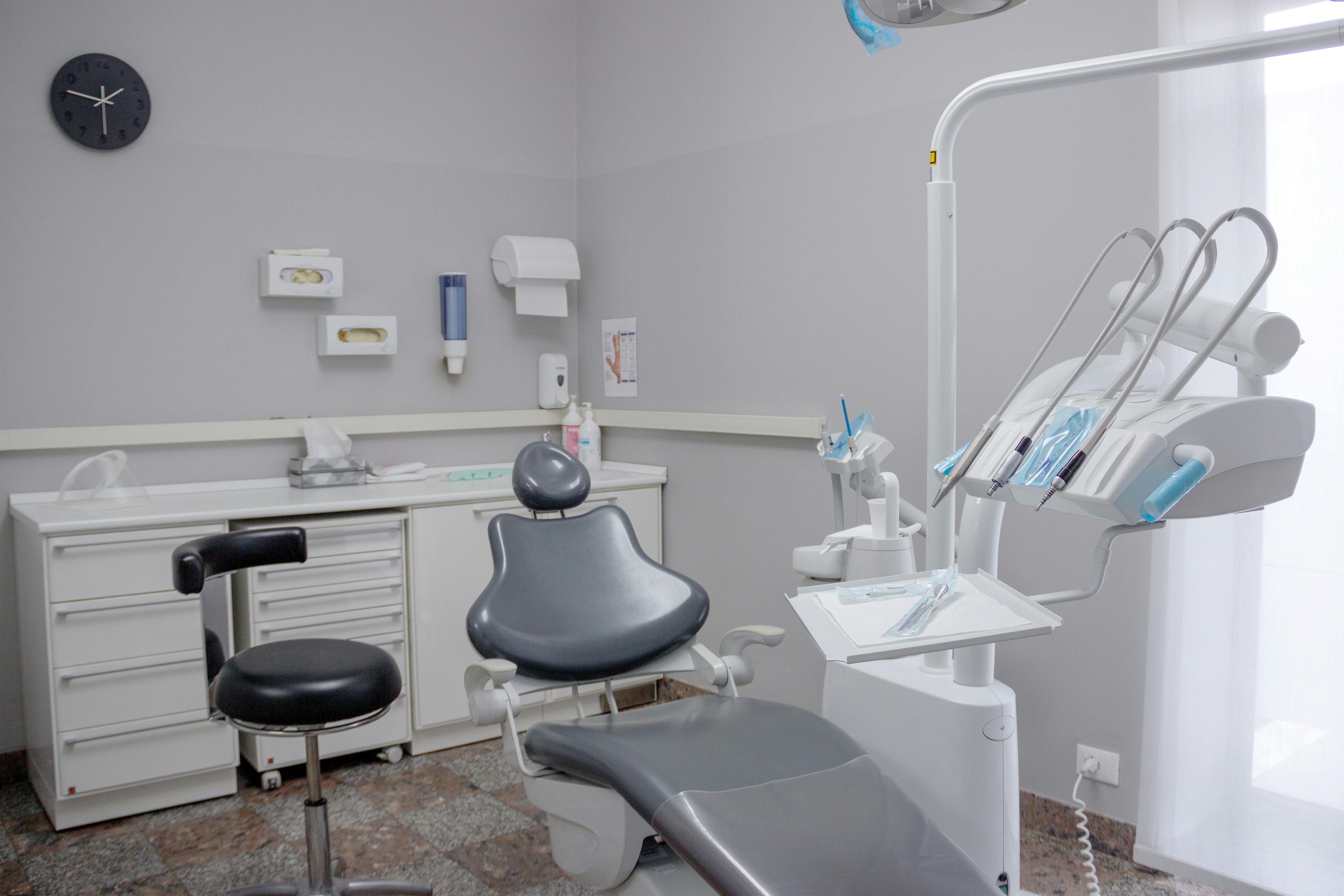 Moderni odontologijos klinika Vilniuje - Pagalba visą parą 24/7
